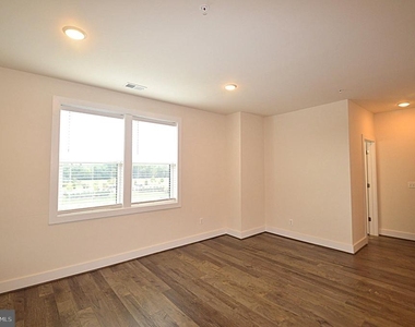 44878 Tiverton Square - Photo Thumbnail 27