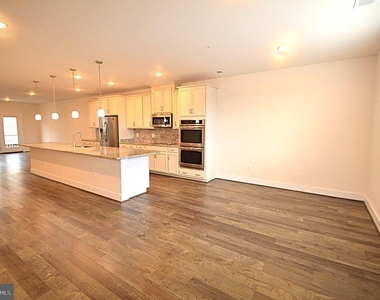 44878 Tiverton Square - Photo Thumbnail 28