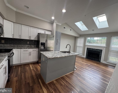 44194 Shady Glen Terrace - Photo Thumbnail 2