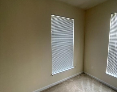 25240 Lake Shore Square - Photo Thumbnail 7