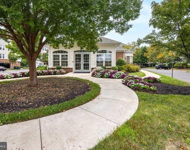 44485 Chamberlain Terrace - Photo Thumbnail 38