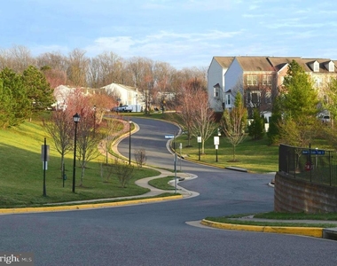 5269 Broadwing Place - Photo Thumbnail 36