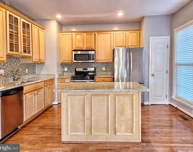 5269 Broadwing Place - Photo Thumbnail 8