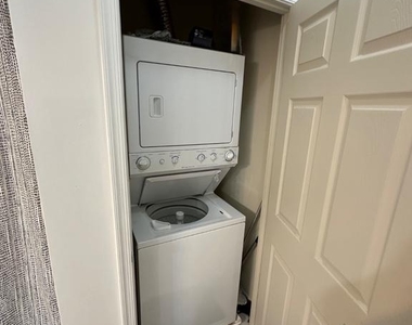 2726 Gallows Road - Photo Thumbnail 7