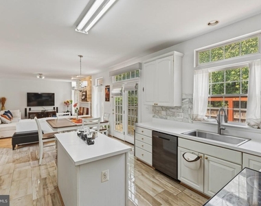 7887 Cranford Farm Circle - Photo Thumbnail 10