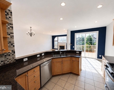 5115 Sapphire Sky Lane - Photo Thumbnail 11