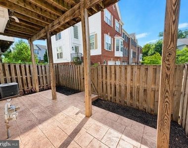 5115 Sapphire Sky Lane - Photo Thumbnail 30