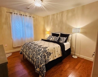 6413 Divine Street - Photo Thumbnail 12