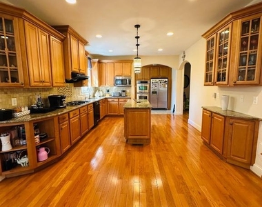 6413 Divine Street - Photo Thumbnail 5