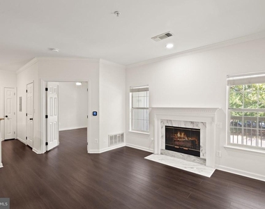 1704 Lake Shore Crest Drive - Photo Thumbnail 22