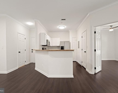 1704 Lake Shore Crest Drive - Photo Thumbnail 13