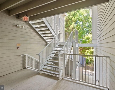 1704 Lake Shore Crest Drive - Photo Thumbnail 41