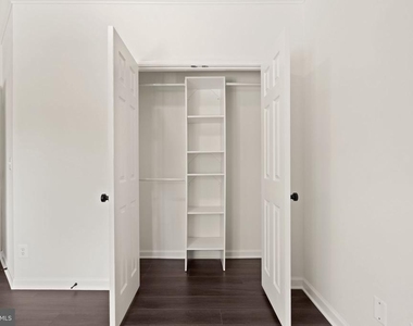 1704 Lake Shore Crest Drive - Photo Thumbnail 34