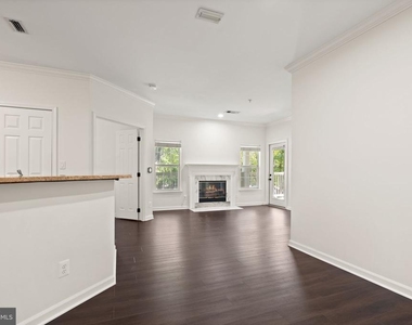 1704 Lake Shore Crest Drive - Photo Thumbnail 7