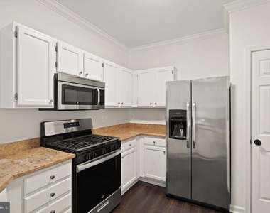 1704 Lake Shore Crest Drive - Photo Thumbnail 19