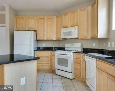2765 Centerboro Drive - Photo Thumbnail 2