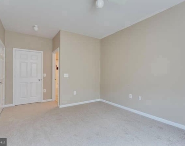 2765 Centerboro Drive - Photo Thumbnail 6