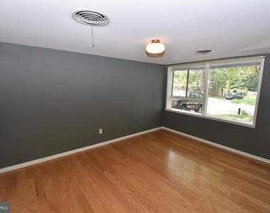 2901 Pine Spring Road - Photo Thumbnail 5