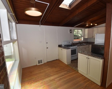 2901 Pine Spring Road - Photo Thumbnail 12