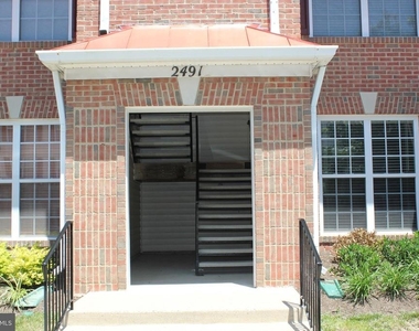 2491 Quick Street - Photo Thumbnail 2