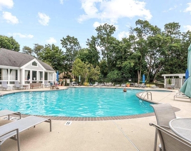 3179 Summit Square Drive - Photo Thumbnail 27