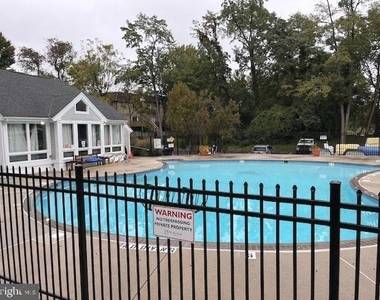 3179 Summit Square Drive - Photo Thumbnail 29