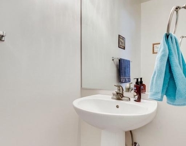 6328 Dunman Way - Photo Thumbnail 10