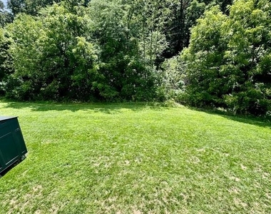 104 Eastside Lane - Photo Thumbnail 5