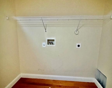 104 Eastside Lane - Photo Thumbnail 12