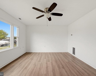 178 Hackberry Drive - Photo Thumbnail 3