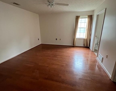 103 Buckwood Lane - Photo Thumbnail 19