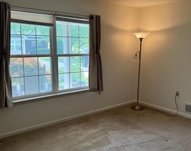 103 Buckwood Lane - Photo Thumbnail 11