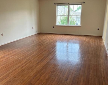 103 Buckwood Lane - Photo Thumbnail 34