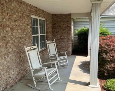 103 Buckwood Lane - Photo Thumbnail 4