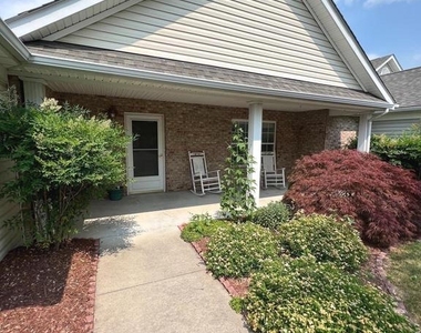 103 Buckwood Lane - Photo Thumbnail 5