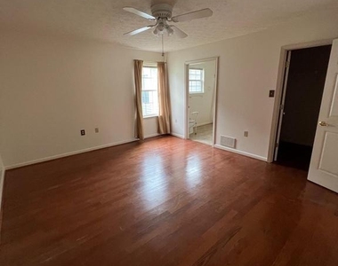 103 Buckwood Lane - Photo Thumbnail 20