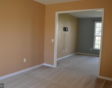 1916 Juniper Drive - Photo Thumbnail 7