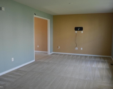1916 Juniper Drive - Photo Thumbnail 4
