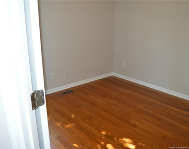 60 Cobblestone Drive - Photo Thumbnail 12