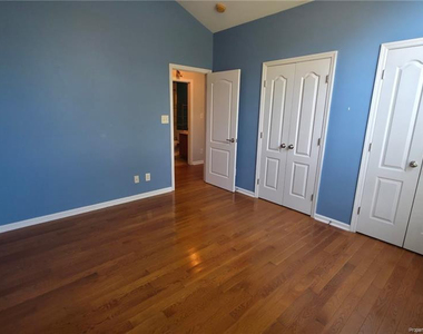 60 Cobblestone Drive - Photo Thumbnail 11