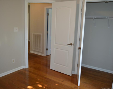 60 Cobblestone Drive - Photo Thumbnail 13