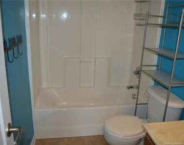 60 Cobblestone Drive - Photo Thumbnail 7