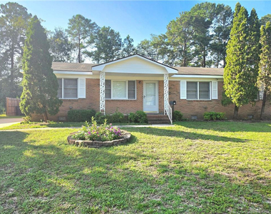 111 Chloe Drive - Photo Thumbnail 2