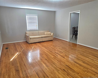 111 Chloe Drive - Photo Thumbnail 5