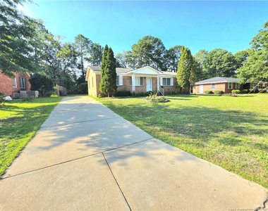 111 Chloe Drive - Photo Thumbnail 3