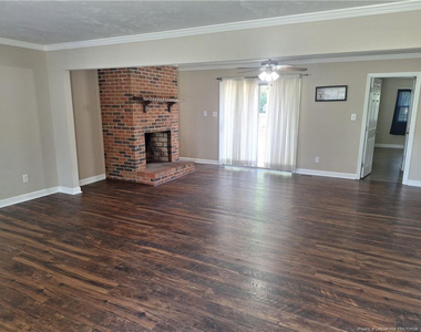 3752 Masters Drive - Photo Thumbnail 2
