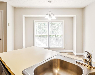 5928 Lively Court - Photo Thumbnail 12