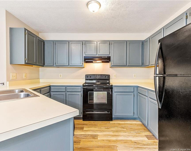 5928 Lively Court - Photo Thumbnail 14