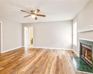 5928 Lively Court - Photo Thumbnail 8