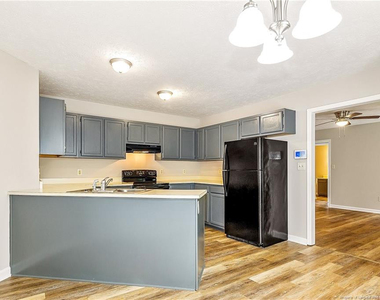 5928 Lively Court - Photo Thumbnail 13